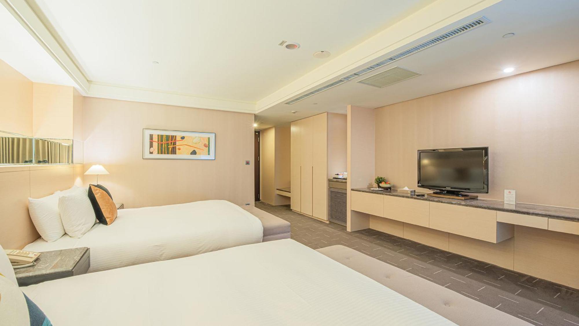 Check Inn Select Taichung Dadun Exterior foto